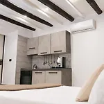 Casa de Férias Montesantogroup House *