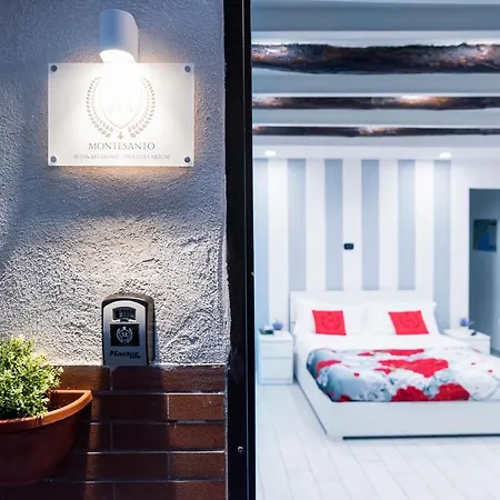 Montesantogroup House Hébergement de vacances