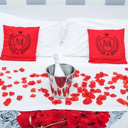 Montesantogroup House Hébergement de vacances Naples