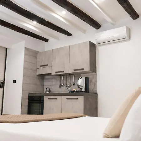 Dom wakacyjny Montesantogroup House *